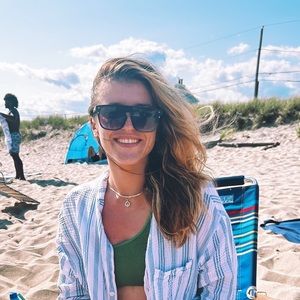 Meet your Posher, Olivia